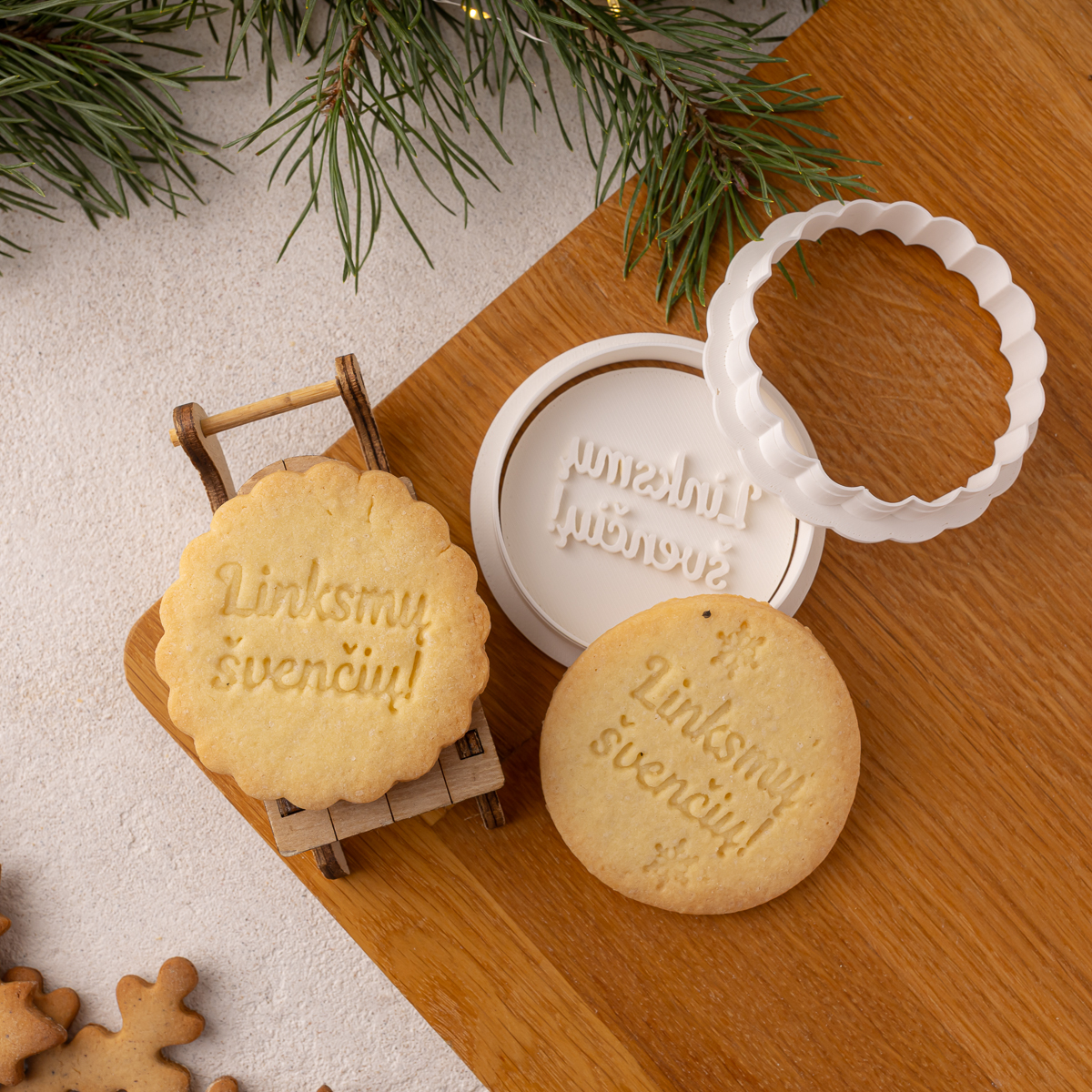 Linksmų švenčių - sausainių formelės su įvairiais štampukais - Image 2