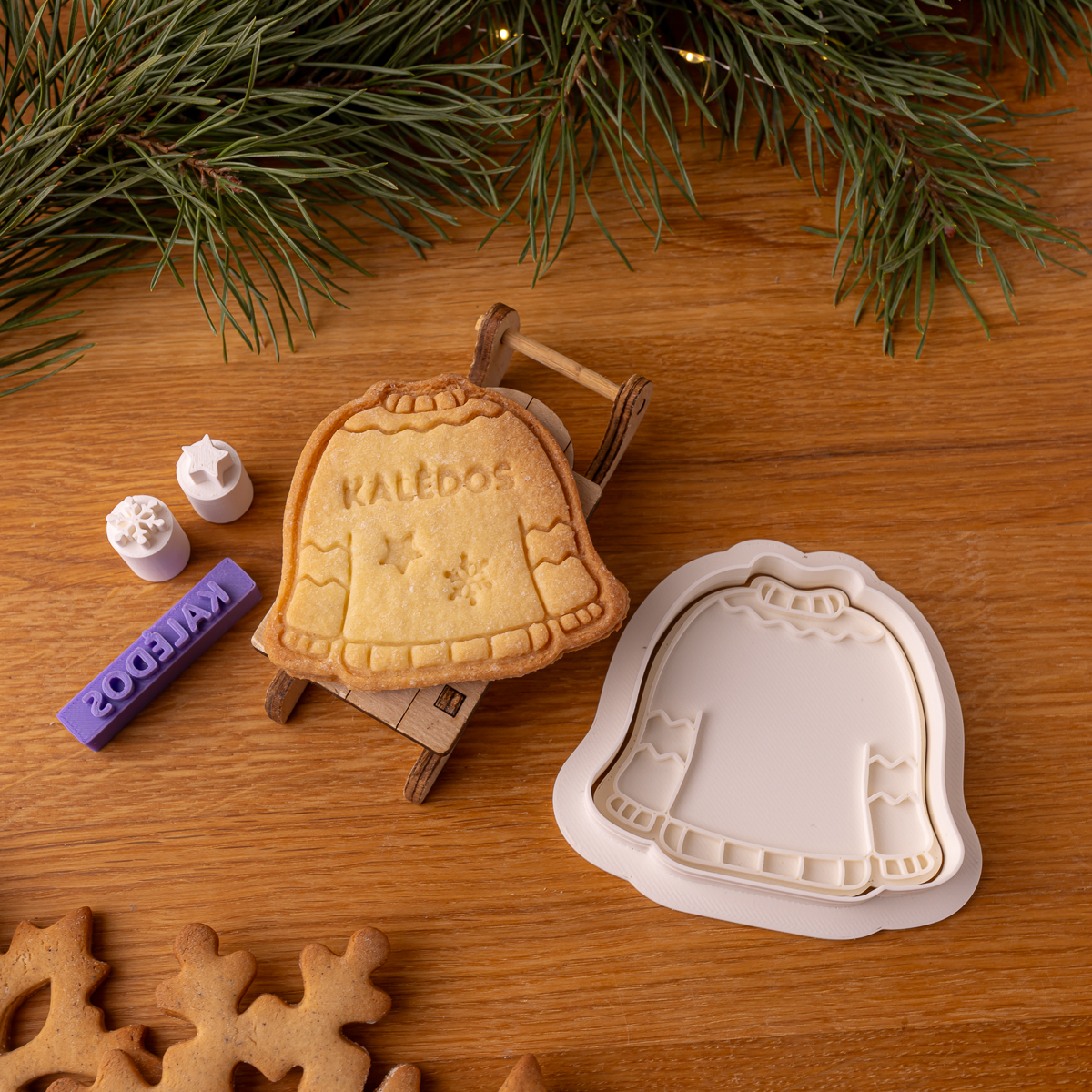 VARDINĖ Kalėdinio megztuko formelė - Image 6