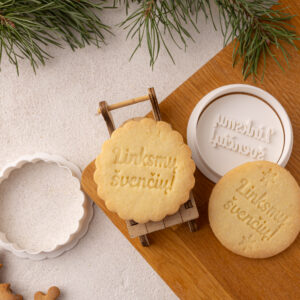 Linksmų švenčių - sausainių formelės su įvairiais štampukais