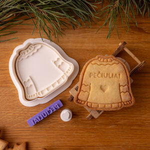 VARDINĖ Kalėdinio megztuko formelė