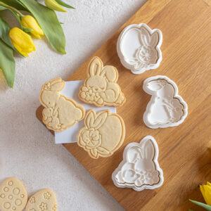 Margutis su gėlėmis, mamytė su vaikeliu ir mieganti kiškytė - Velykinės sausainių formelės