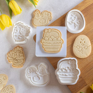 Gaidelis, vištelė, viščiukas ir pintinėlė su kiaušiniais - sausainių formelės Velykoms